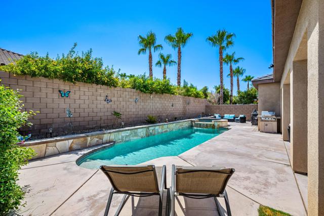 40844 Piazza Del Paradiso, Indio CA: https://media.crmls.org/mediaz/a6b85502-2dbc-48e1-a767-5621b88e7412.jpg