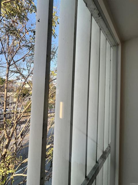 Detail Gallery Image 17 of 26 For 2851 N Buzz Ct, Los Angeles,  CA 90039 - 2 Beds | 2/1 Baths