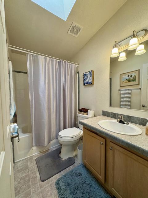 96 Sand Creek, Cathedral City CA: https://media.crmls.org/mediaz/a6b9aeb6-7170-4f2f-910d-2f8f0f54651e.jpg
