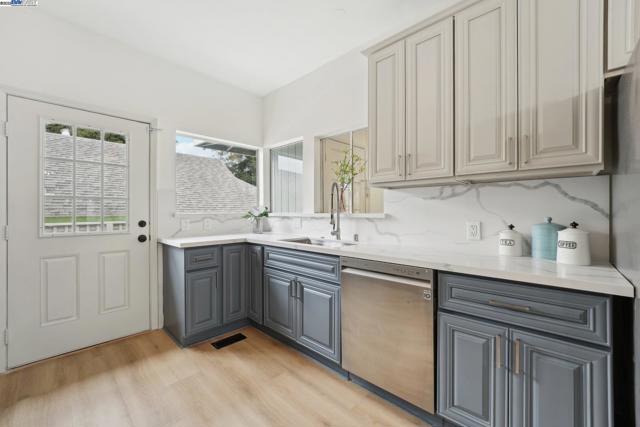 2155 42nd Ave, Oakland CA: https://media.crmls.org/mediaz/a6bab3eb-bb40-4085-a4c1-753fdf9d3ecf.jpg