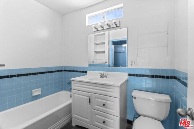 2652 Stoner Avenue, Los Angeles CA: https://media.crmls.org/mediaz/a6babfa8-7a0e-410f-8042-63b7e70516ec.jpg