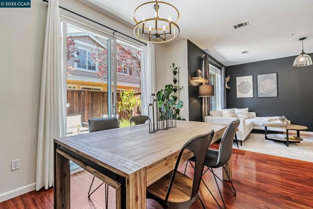 10630 Roys Hill Ln, Dublin CA: https://media.crmls.org/mediaz/a6bac296-c2c5-4a6b-beeb-5c7923a59192.jpg