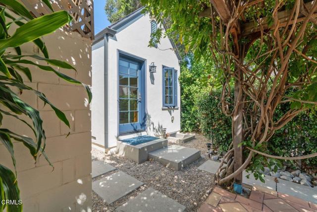 1421 Monte Vista Street, Pasadena CA: https://media.crmls.org/mediaz/a6bb2b07-b4be-4fc1-ae19-09088e516a0c.jpg