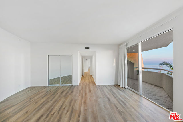 32215 Pacific Coast Highway, Malibu CA: https://media.crmls.org/mediaz/a6bb4387-f579-4d82-b16c-d6981312cc79.jpg