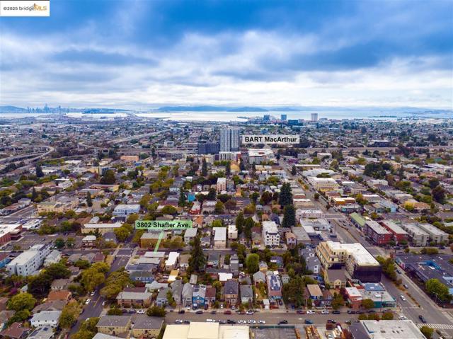 3802 Shafter Ave, Oakland CA: https://media.crmls.org/mediaz/a6bbb698-5aa2-41e0-9b40-dce6ad8b3df5.jpg