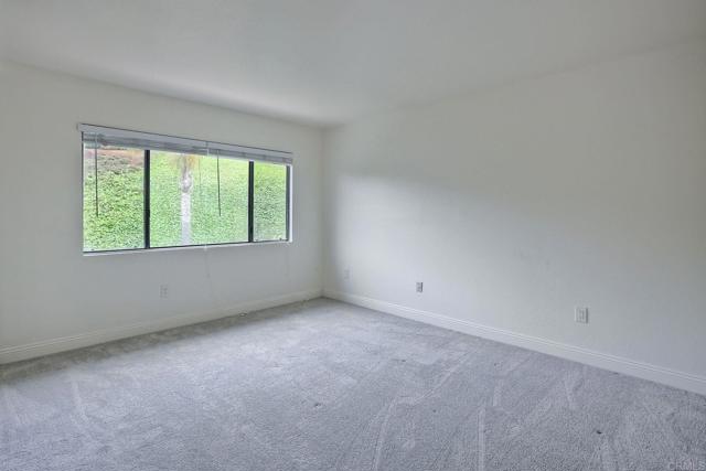 2091 Sequoia Crest, Vista CA: https://media.crmls.org/mediaz/a6bbdfc3-c08f-48cb-99b7-27b6db15cb47.jpg