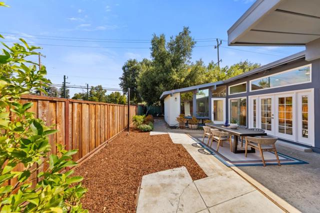 4163 Park Boulevard, Palo Alto CA: https://media.crmls.org/mediaz/a6bc7907-60df-4c1c-b075-b2ebd9c817fe.jpg
