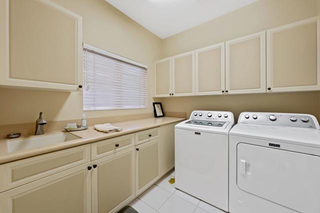 78123 Foxbrook Lane, Palm Desert CA: https://media.crmls.org/mediaz/a6bca17a-191d-43d7-b065-81ddb857e882.jpg