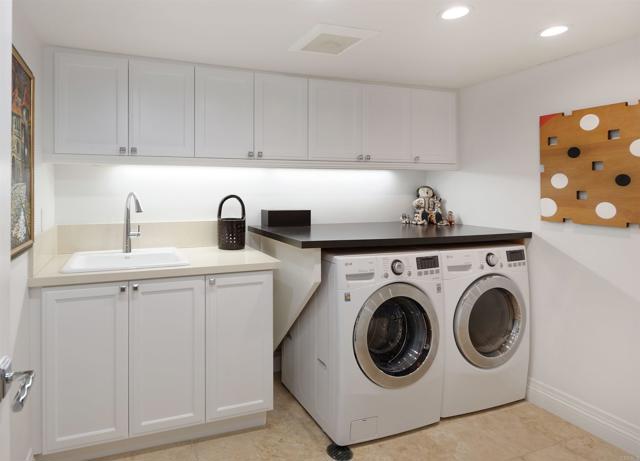 7127 Fay Avenue, La Jolla CA: https://media.crmls.org/mediaz/a6bcd729-97ff-4c5e-b8d0-11be957e2a8c.jpg