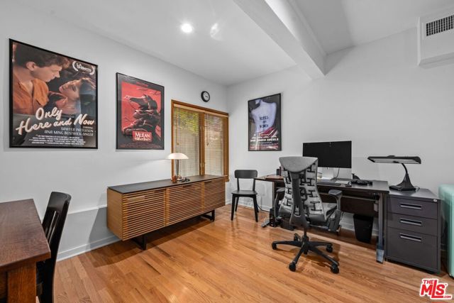 13201 Cheltenham Drive, Sherman Oaks CA: https://media.crmls.org/mediaz/a6bcf4c2-a830-4d46-9866-b654863b97c9.jpg