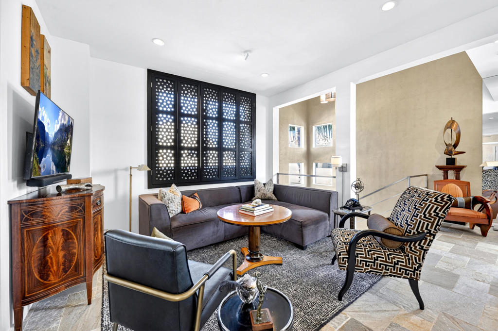 MLS #219141648DA image #5