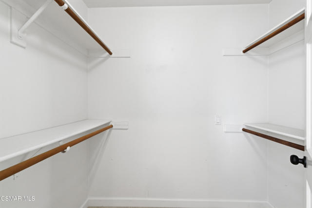 6945 Via Alba, Camarillo CA: https://media.crmls.org/mediaz/a6bd6555-5ac5-42f7-9a3f-62a5607708ce.jpg