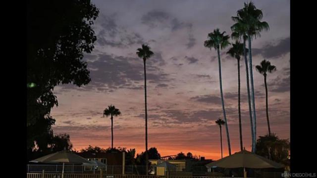 5217 Mount Alifan Dr, San Diego CA: https://media.crmls.org/mediaz/a6bdb5e7-116c-4e03-9eee-49fbc3a8fdce.jpg