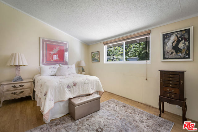 54 Robin Hood Place photo 25