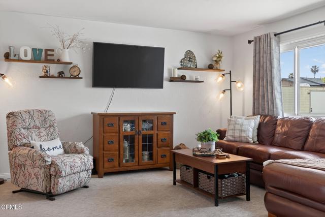 Detail Gallery Image 8 of 49 For 1290 Rugby Ave, Ventura,  CA 93004 - 3 Beds | 2 Baths