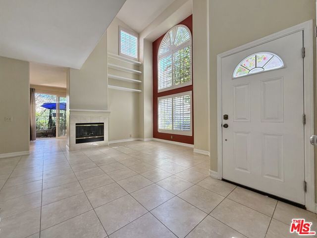 22208 Frontier Place, Chatsworth CA: https://media.crmls.org/mediaz/a6be5147-c18e-40d8-a93e-60a0165eff3c.jpg