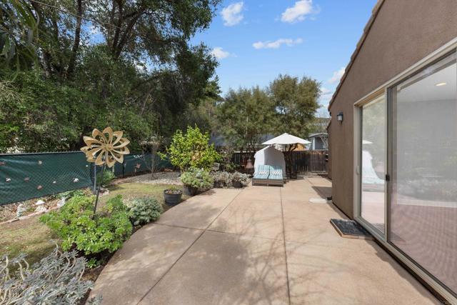1779 Foothill View Place, Escondido CA: https://media.crmls.org/mediaz/a6be71db-2030-4e21-b4ff-d9e34146cfe4.jpg