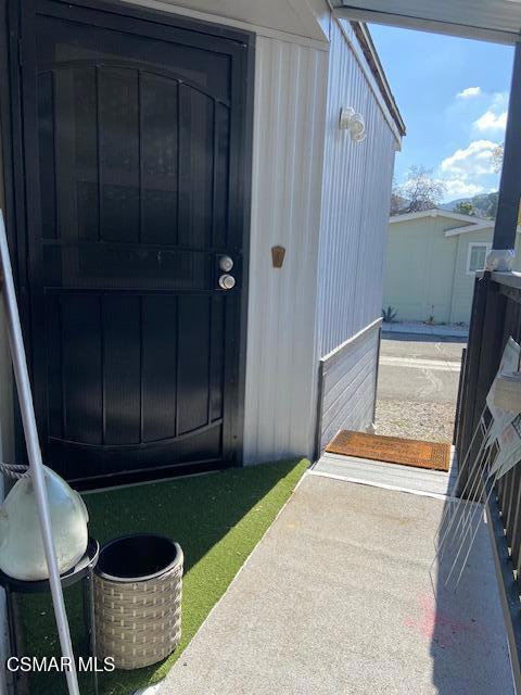 1550 Rory Lane, Simi Valley CA: https://media.crmls.org/mediaz/a6c02e05-0c38-40ca-a39a-4472a288fd88.jpg