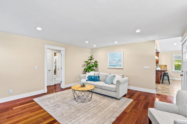 720 Gilroy Drive, Capitola CA: https://media.crmls.org/mediaz/a6c0eb86-9887-407e-84d2-a8cb477657ec.jpg