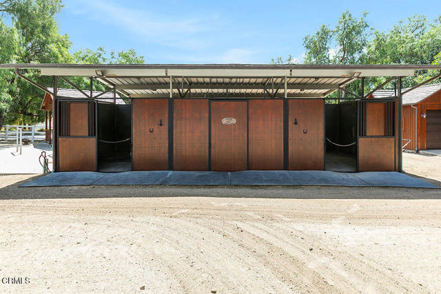 2735 Los Pinos Circle, Camarillo CA: https://media.crmls.org/mediaz/a6c0f893-938e-4fed-a425-327e7c7e059e.jpg