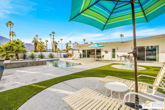 3351 E Paseo Barbara, Palm Springs CA: https://media.crmls.org/mediaz/a6c13b85-7309-451a-8ac4-a549fd12b9cb.jpg