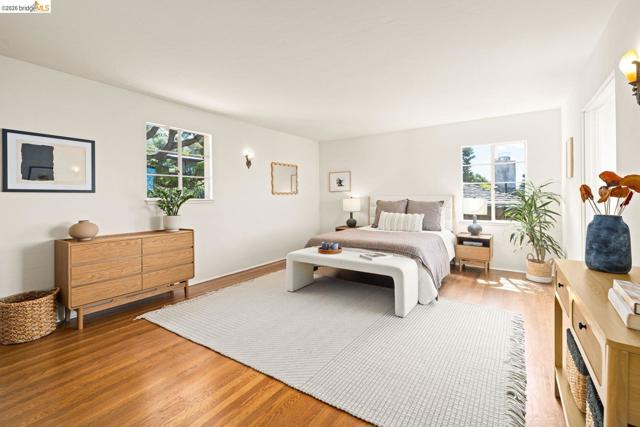 636 Euclid Ave, Berkeley CA: https://media.crmls.org/mediaz/a6c31f8d-13bf-44d4-91c3-e9078dd6d8da.jpg