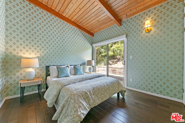 1470 N Tigertail Road, Los Angeles CA: https://media.crmls.org/mediaz/a6c34418-529a-40cd-b604-99188df38336.jpg