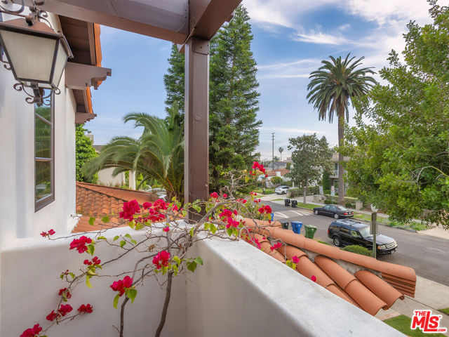 Image 24 of 31 For 2026 Greenfield Avenue