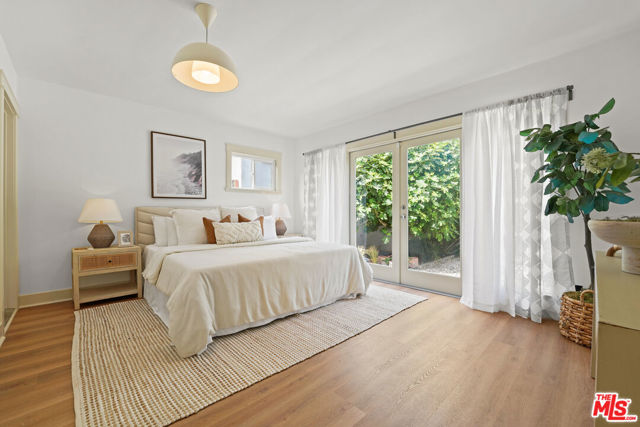 2843 Virginia Road, Los Angeles CA: https://media.crmls.org/mediaz/a6c41e41-7882-40ec-a979-f21401623345.jpg