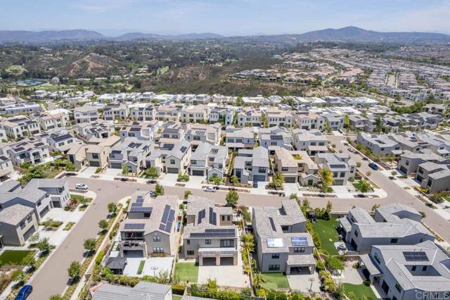 13720 Solana Crest Trl, Carmel Valley CA: https://media.crmls.org/mediaz/a6c42dd6-9bf9-4f7f-95f5-0d158af5f798.jpg