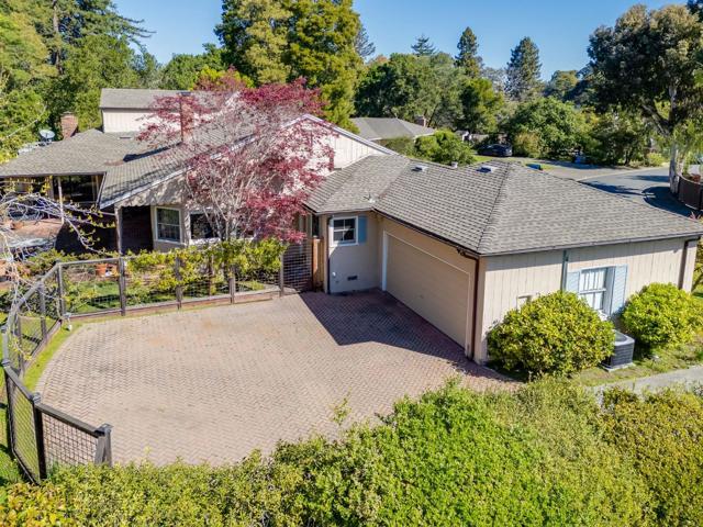 680 Fairway Circle, Hillsborough CA: https://media.crmls.org/mediaz/a6c5133c-115b-4e12-9246-06bd5385b5d7.jpg