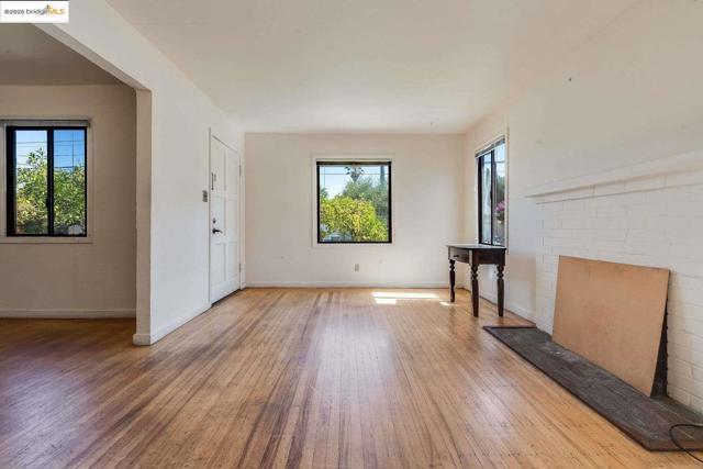 2840 Mount Diablo ST, Concord CA: https://media.crmls.org/mediaz/a6c61bb9-e8a2-40bf-b82e-27ff869a73e2.jpg