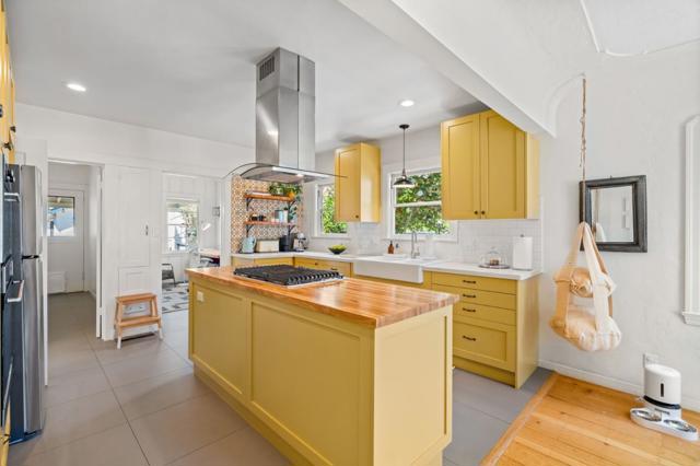 Image 11 of 46 For 461 Frances Street