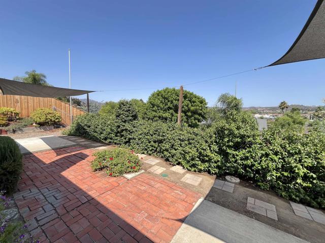 13343 Tarascan, Poway CA: https://media.crmls.org/mediaz/a6c72839-90c1-4e89-9378-f0320ffd79f0.jpg