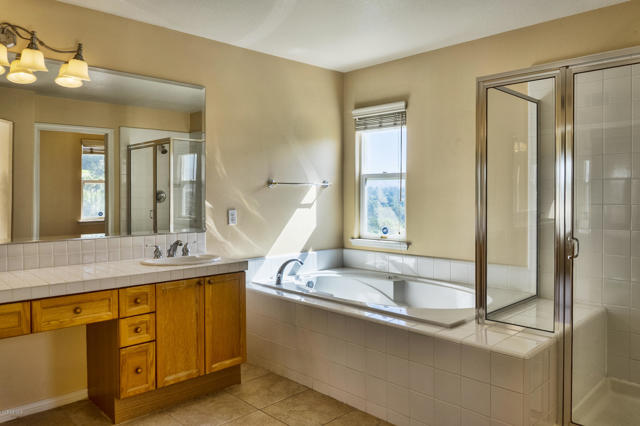 1026 Corte Augusta, Camarillo CA: https://media.crmls.org/mediaz/a6c73b71-cc47-4c9c-86d9-b0824b166f03.jpg