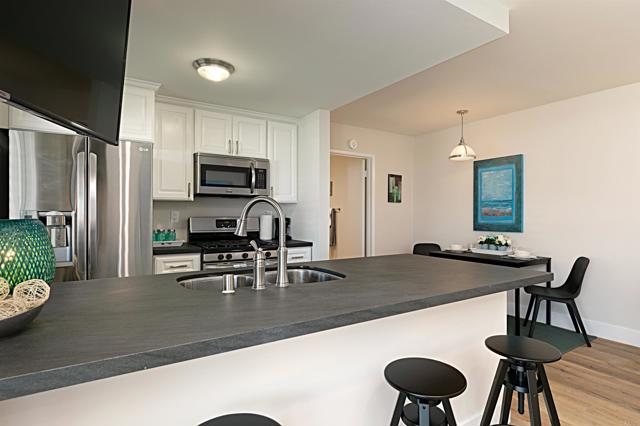 Detail Gallery Image 10 of 18 For 1202 N Pacific St 106b,  Oceanside,  CA 92054 - 1 Beds | 1 Baths