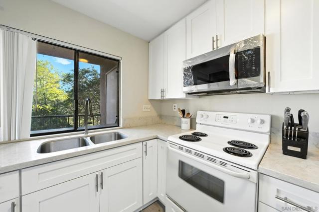 7838 Cowles Mountain Court, San Diego CA: https://media.crmls.org/mediaz/a6c90557-ffc4-4e5b-8067-e686a56fe96a.jpg