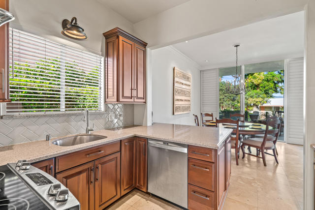 47444 Rabat Drive, Palm Desert CA: https://media.crmls.org/mediaz/a6c923a6-dc66-4bd1-867f-b811a145ecd0.jpg