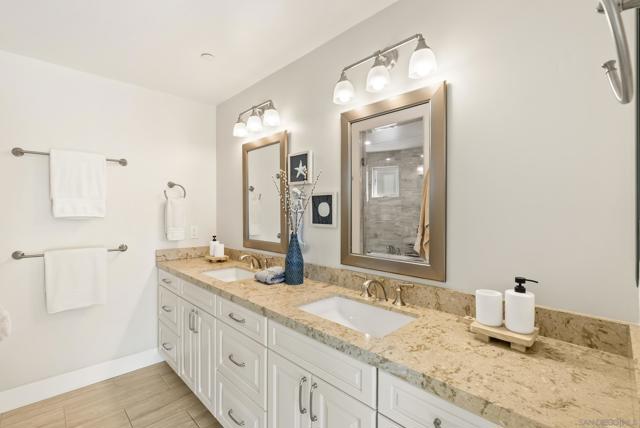 249 Playa Del Norte, La Jolla CA: https://media.crmls.org/mediaz/a6c93749-f836-4821-aabe-22eed171d893.jpg