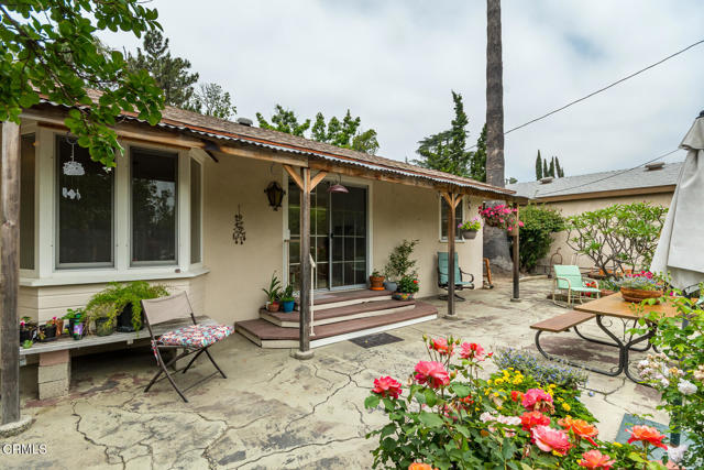 2238 Garfias Drive, Pasadena CA: https://media.crmls.org/mediaz/a6c95793-98f6-472f-9509-e1c8ffe60d61.jpg