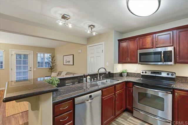 Detail Gallery Image 9 of 23 For 5402 Balboa Arms Drive #345,  San Diego,  CA 92117 - 2 Beds | 2 Baths