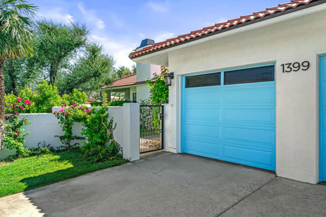1399 N ViA Donna, Palm Springs CA: https://media.crmls.org/mediaz/a6cb4ebb-2644-4460-aff9-58c2700af171.jpg