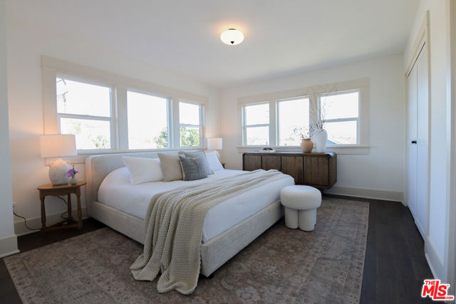 3816 S Harvard Boulevard, Los Angeles CA: https://media.crmls.org/mediaz/a6cb55ed-0dba-455b-9856-53d837408569.jpg