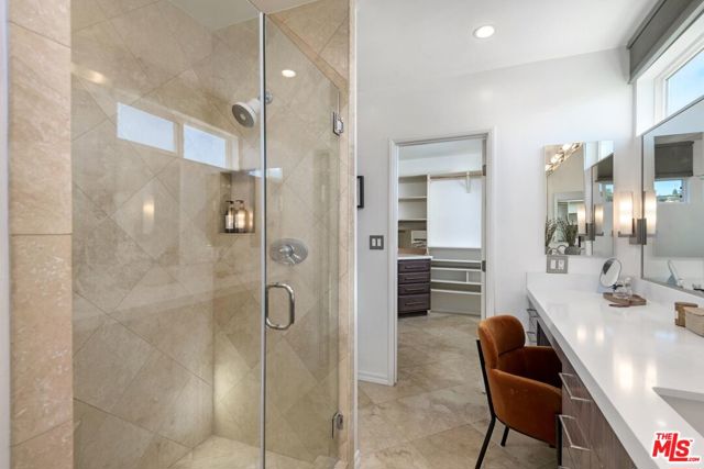 949 N Kings Road, West Hollywood CA: https://media.crmls.org/mediaz/a6cb5c85-3845-473e-b7ed-0c74d8b0ff73.jpg