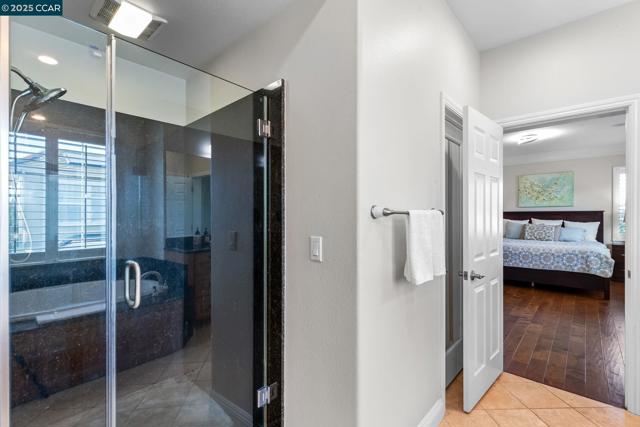 1656 Colchester St, Danville CA: https://media.crmls.org/mediaz/a6cba562-114a-47bf-ae61-beb1a715aad2.jpg