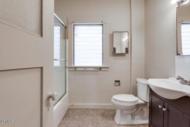 Detail Gallery Image 10 of 14 For 833 835 N Ridgewood, Los Angeles,  CA 90038 - – Beds | – Baths