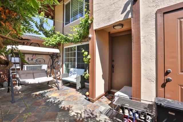 42955 Corte Verde, Fremont CA: https://media.crmls.org/mediaz/a6ccb839-2aca-4da4-9572-53ce5bfe0665.jpg