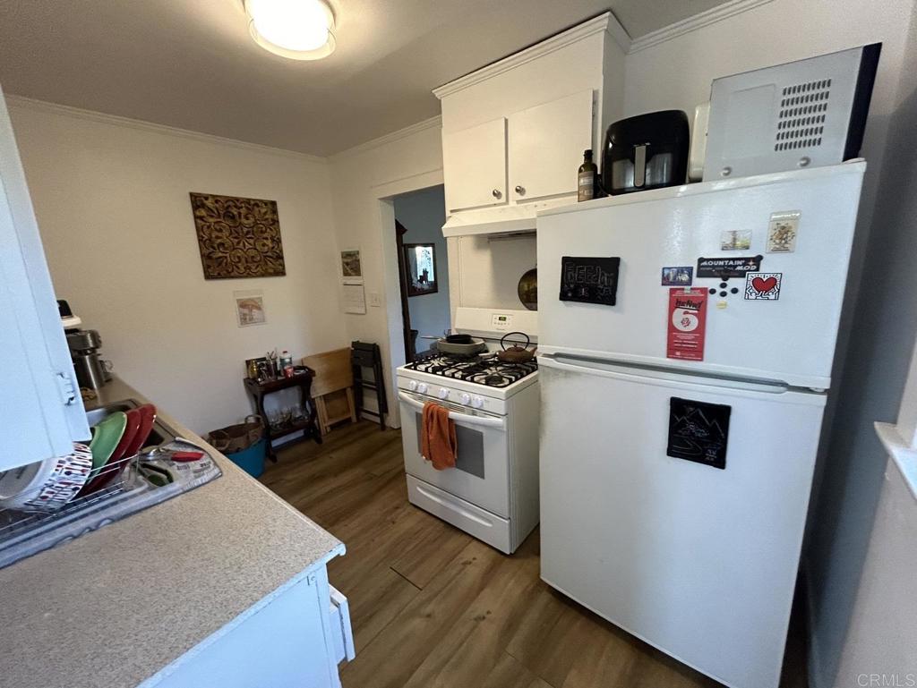 3851 42nd Street - photo 6