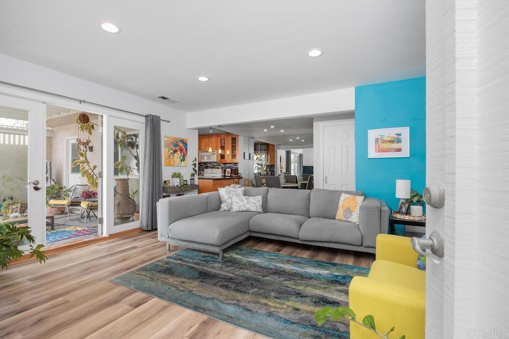 1081 Woodlake Dr Cardiff By The Sea - photo 3