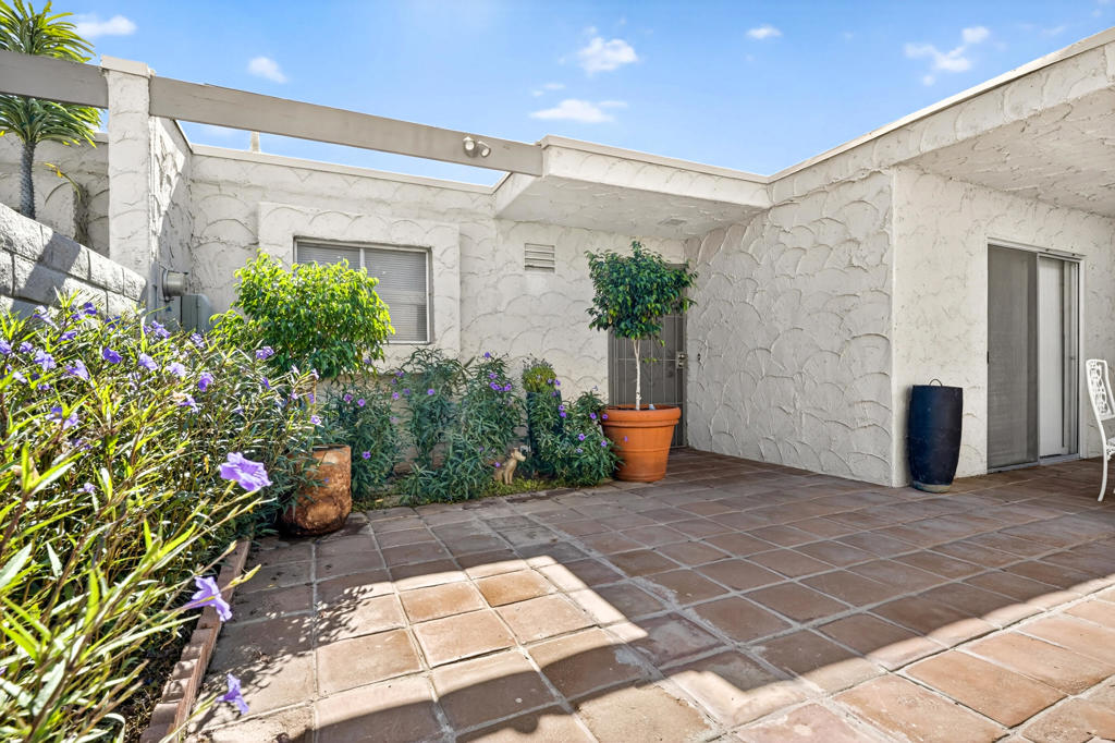 MLS #219137121DA image #2